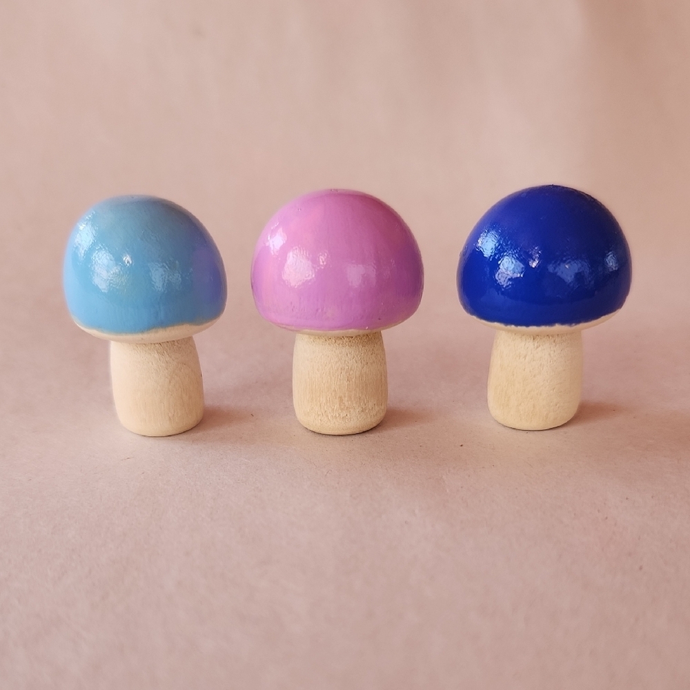 Handcrafted Spring Color Wooden Mushroom Decor Set